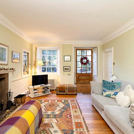 Joivy Beautiful Apartment, Private Garden, Calton Hill Edinburgh Exterior photo