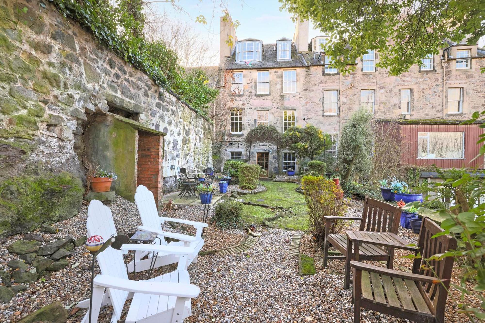 Joivy Beautiful Apartment, Private Garden, Calton Hill Edinburgh Exterior photo