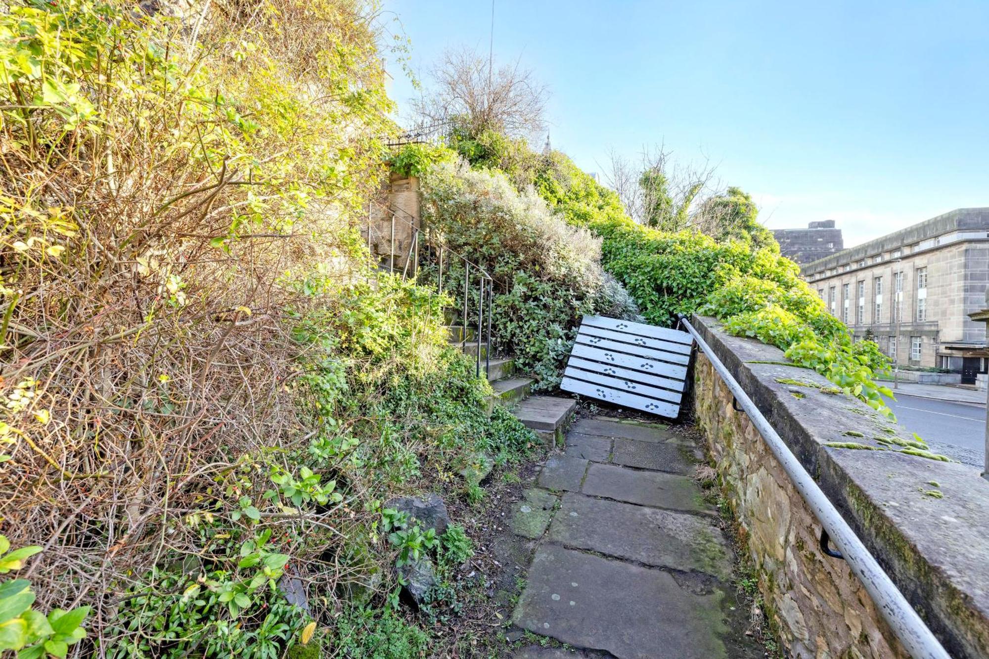 Joivy Beautiful Apartment, Private Garden, Calton Hill Edinburgh Exterior photo