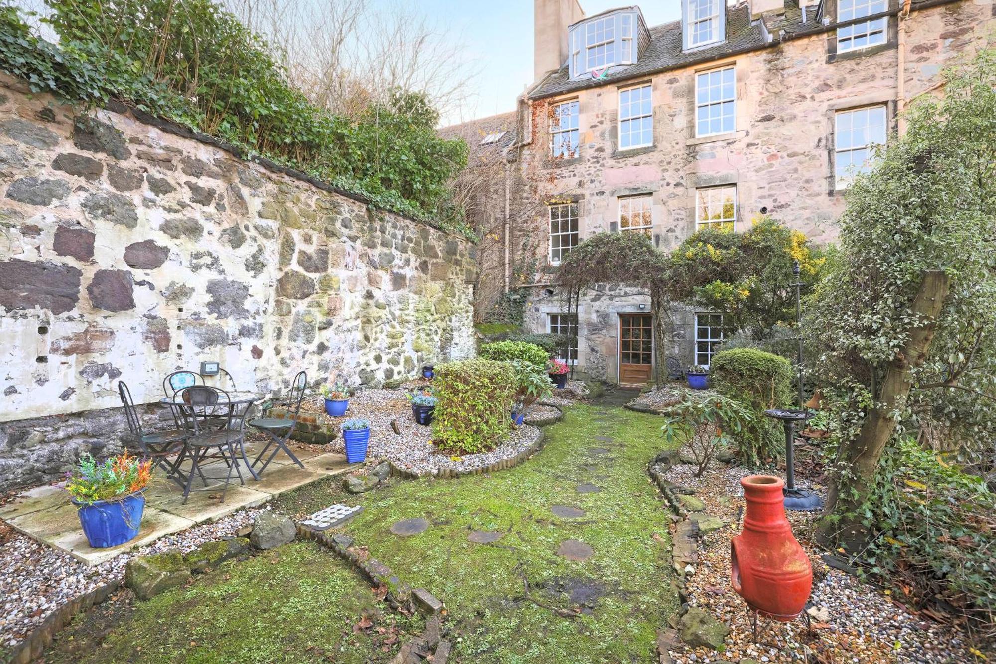 Joivy Beautiful Apartment, Private Garden, Calton Hill Edinburgh Exterior photo