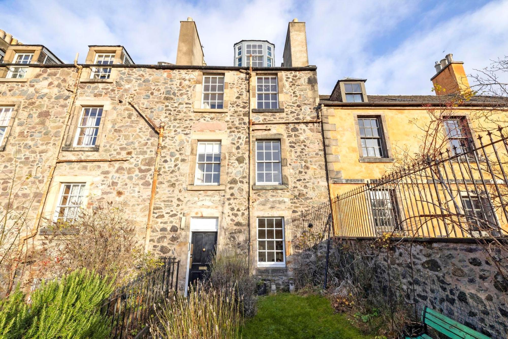 Joivy Beautiful Apartment, Private Garden, Calton Hill Edinburgh Exterior photo