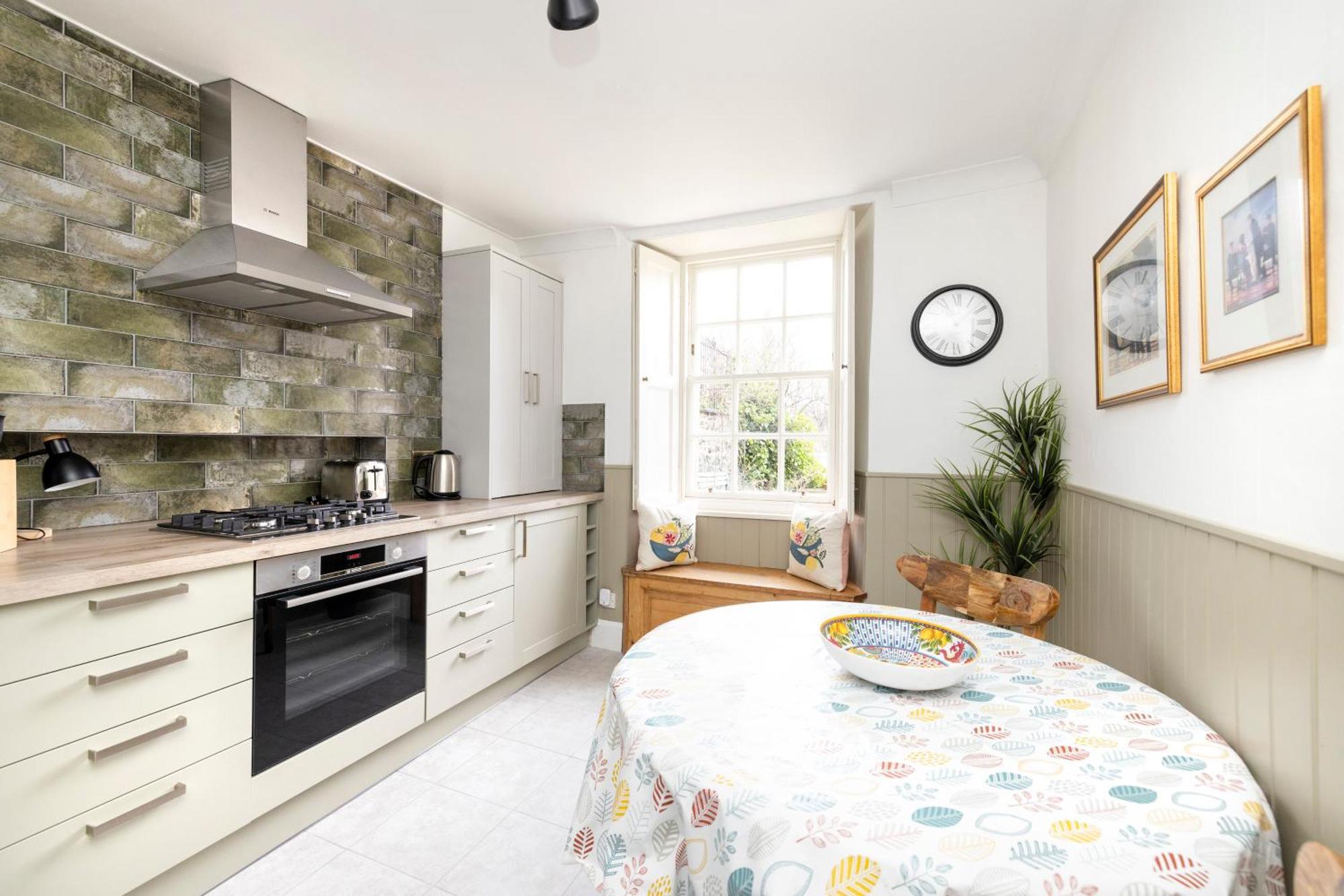 Joivy Beautiful Apartment, Private Garden, Calton Hill Edinburgh Exterior photo